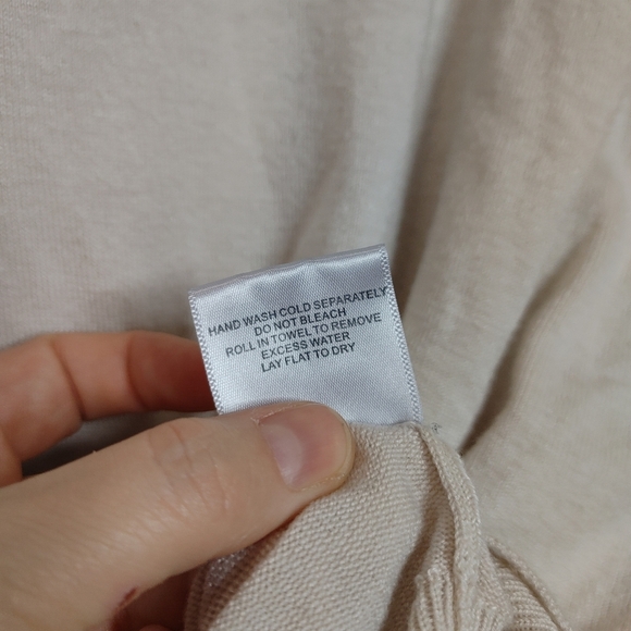 ModCloth Lightweight Knit Turtleneck Sweater Neutral Cream Beige Oatmeal 1X - Picture 8 of 8